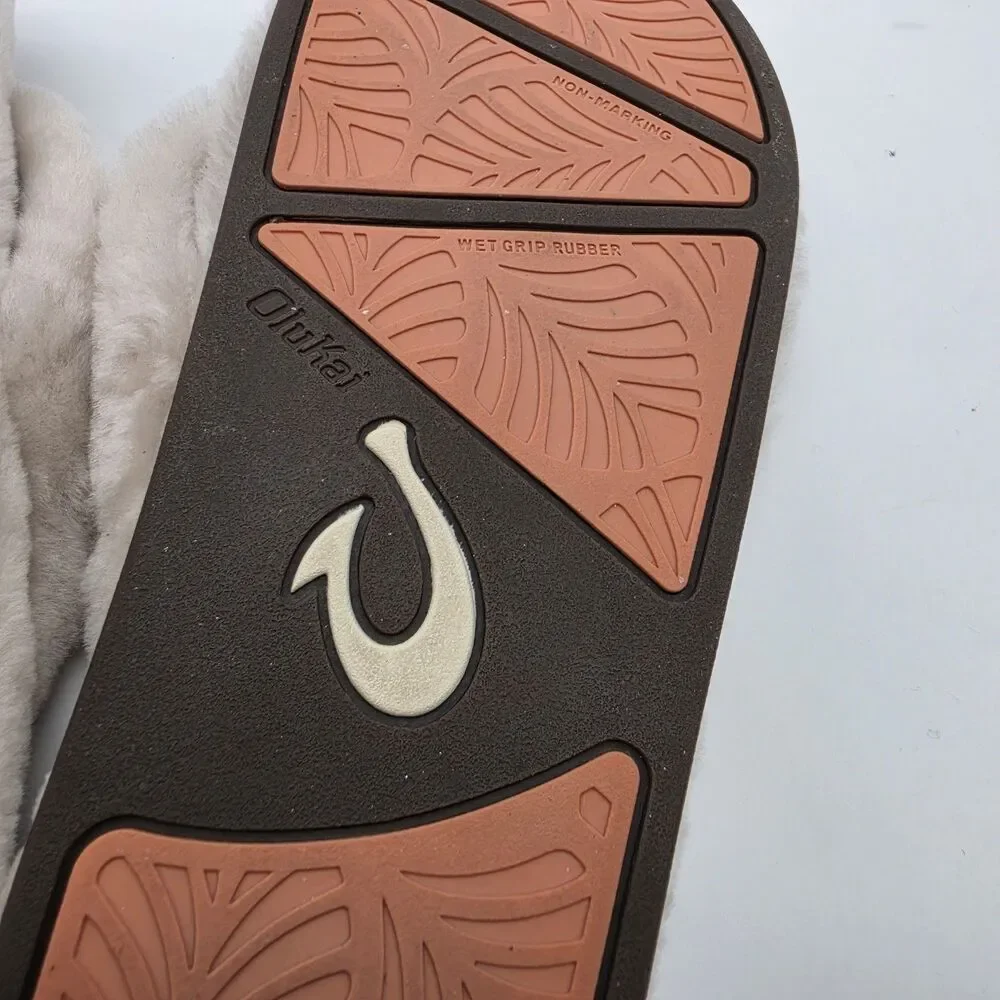 OLUKAI Kipea Heu Genuine Slide Sandal -Women in Excellent Condition Size 9
